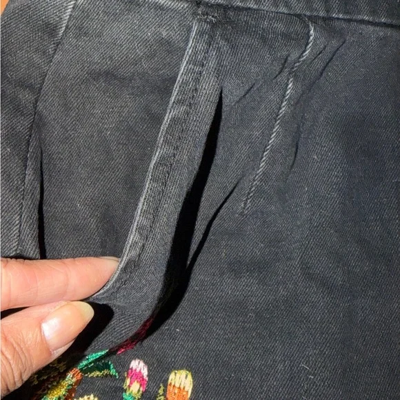💥4/$20 Topshop Black Skirt with Colorful Floral Embroidery - Picture 4 of 10